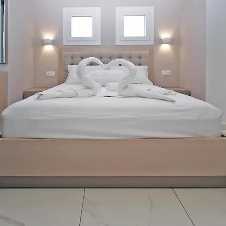 Aparthotel Art *
