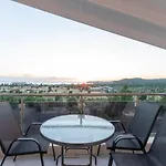 Art Apartahotel Neos Marmaras